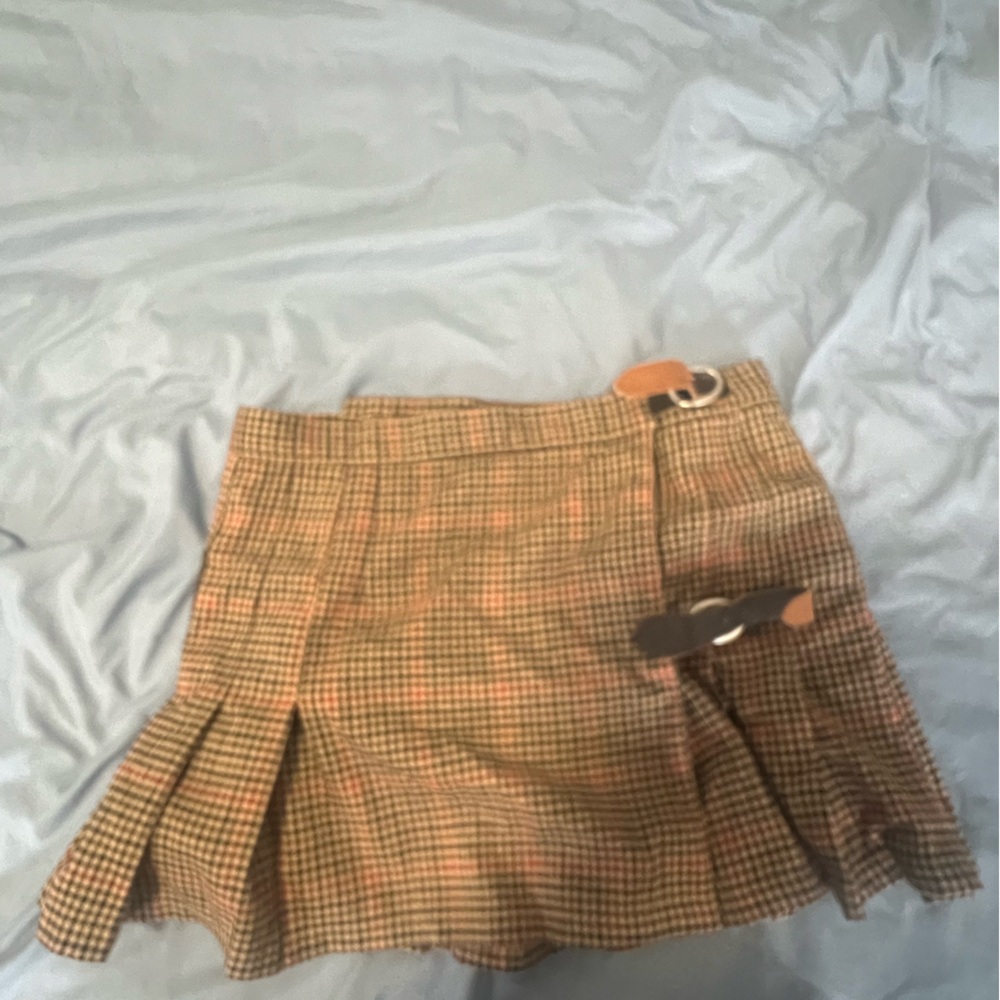 Brandy Melville pleated skirt.